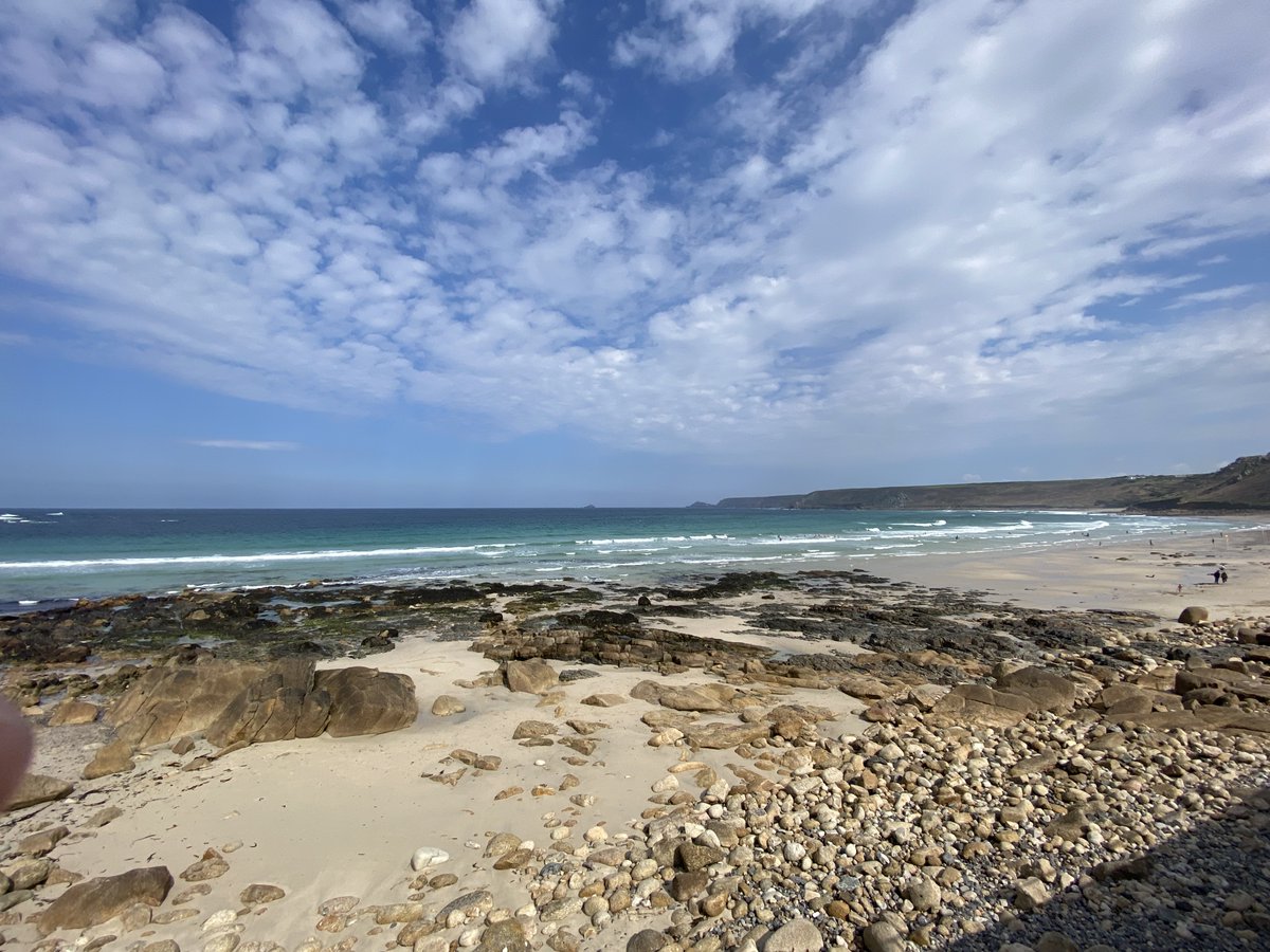 Beautiful weather at Sennen Cove today.
Just a short walk from our Hostel to one of the most amazing beaches of Cornwall.
Book your Holliday with us at ow.ly/FrmF50INVOc
#landsendhostel #lejoge #hostel #southwestcoastpath #cornwallcoast #cornwall #sennen #sennencove