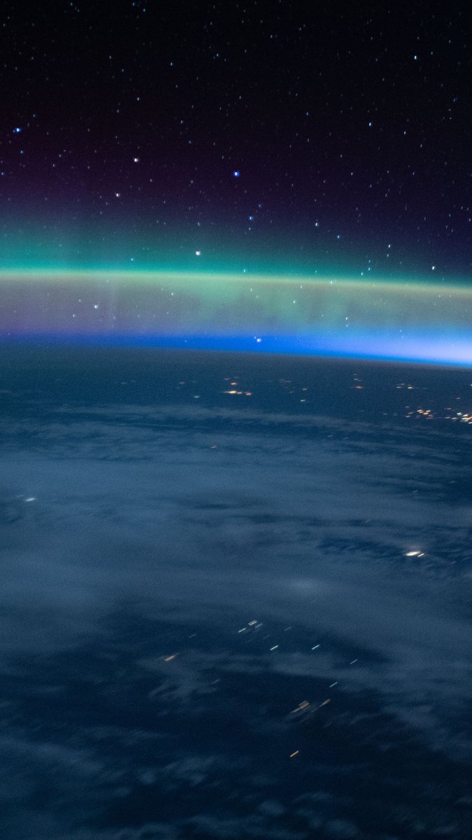 NASAGoddard's tweet photo. Hey #NASAEarthling! It's #WallpaperWednesday, and this week we're celebrating our favorite planet - Earth! 🌍 

Our home planet is full of beautiful views from the ground, air, and space. Snag some new wallpapers to celebrate #EarthDay all week! https://t.co/B7ZhrG1VOR
