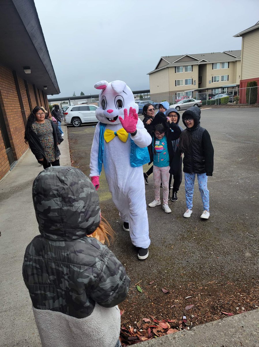 (FEW DAYS LATE) spring fling was a big success! Thank you to everyone who came out and supported us while also enjoying Easter weekend.