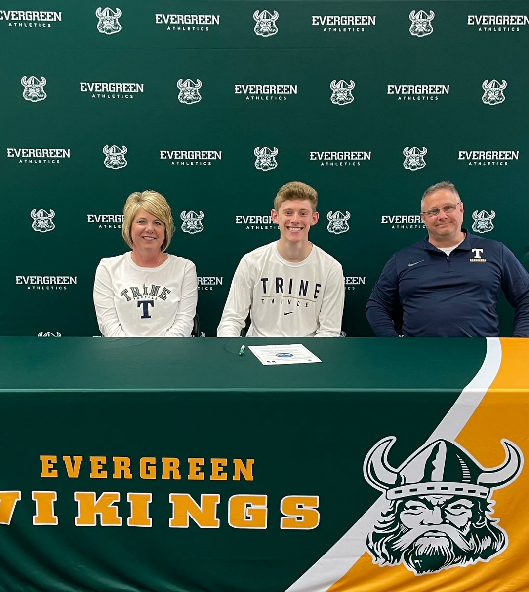 EVGvikings's tweet photo. Congratulations to Evan Lumbrezer as he signs his National Letter of Intent to continue his Academic and Athletic Career at Trine University! #NextLevel https://t.co/yJjhNLOhSg