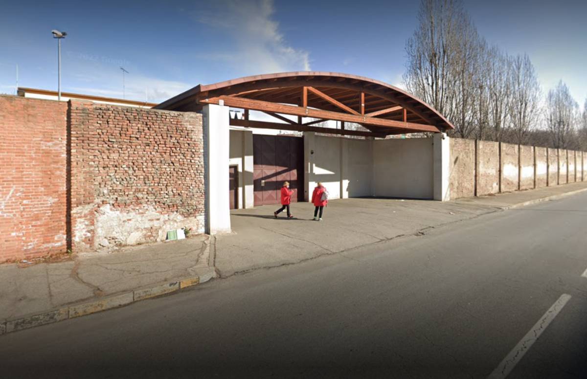 Visita al #Cpr Brunelleschi di #Torino della <a href="/garantedetenTo/">Garante Detenuti To</a> Monica Cristina Gallo e della presidente del Consiglio Comunale Maria Grazia Grippo <a href="/mg_grippo/">Maria Grazia Grippo</a>: comune.torino.it/cittagora/prim…