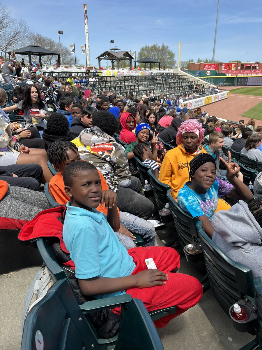 ahoff1538's tweet photo. 6th grade had so much fun at the Hot Rods game today! @perkinsonreads @Warren_Elem @MsMiller_WES https://t.co/v4SLQaUbDJ