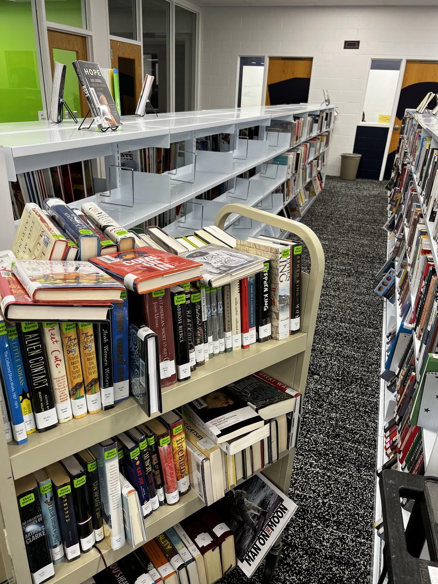 LibraryMNHS tweet picture