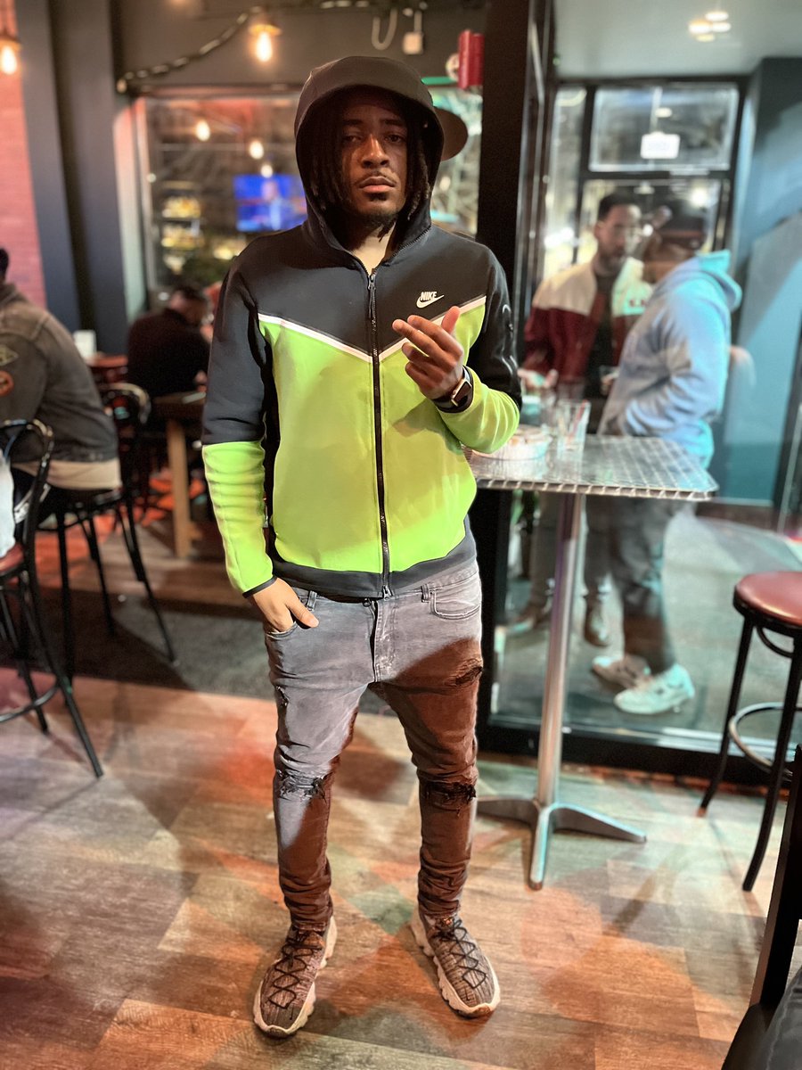 _1brandon0_'s tweet photo. 💚 https://t.co/4aVRfzpkE6