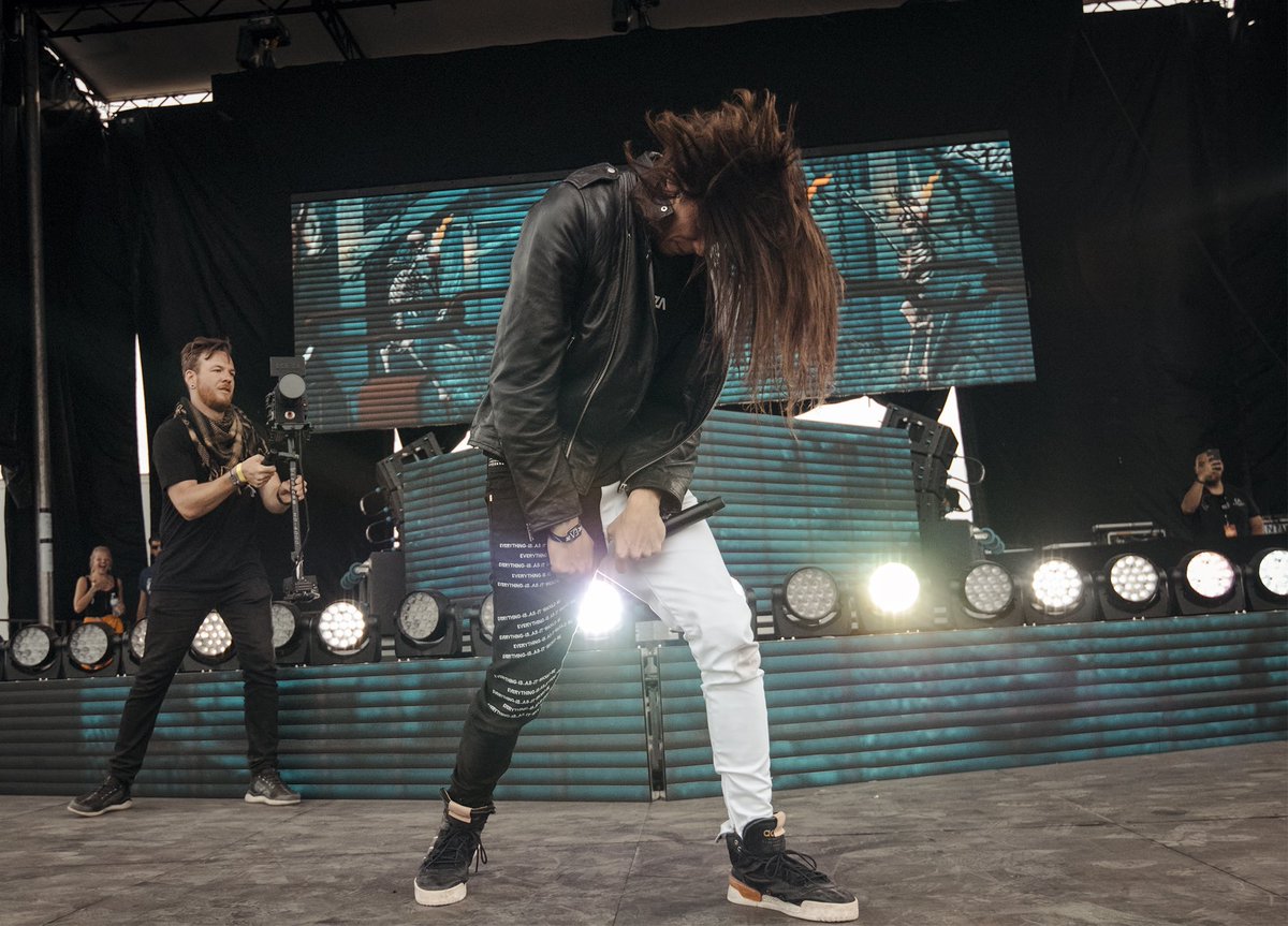 Throwback of <a href="/SullivanKing/">Sullivan King 🩸</a> destroying <a href="/EverAfterFest/">EverAfterFest</a>! 💀 📸 <a href="/IAMFOSS/">⚔ FOSS ⚔</a> #dubstep #everaftermusicfest