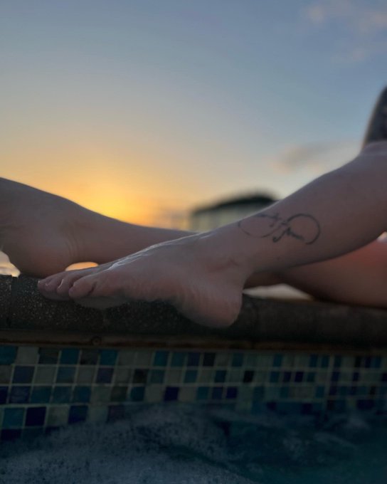 @lionel434x Seems you need to add my Snapchat to experience a true domme mistress deserving of your life<a class="tags" target="_blank" title="On Twitter" href="/?out=eyJ0eXAiOiJKV1QiLCJhbGciOiJIUzUxMiJ9.eyJpYXQiOjE3MjUwNDg1NjIsImlzcyI6InR3cG9ybnN0YXJzLmNvbSIsIm5iZiI6MTcyNTA0ODU2MiwiZXhwIjoxNzU2NTg0NTYyLCJyZWRpcmVjdF91cmwiOiJodHRwczovL3R3aXR0ZXIuY29tL2xpb25lbDQzNHgifQ.yb5IT5dgxI46X0fbxFmtAucZJB9wjmecDpi9xY4K9707SA7tcOONg1G8QhUfdH5ztb-5AarhbKtEou-GZ5694w">@lionel434x</a>