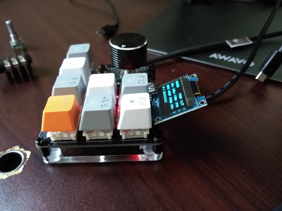 JeremySCook's tweet photo. Angled macropad display pins for enhanced viewing and stability #jcpm https://t.co/PO4Kh1q5t9