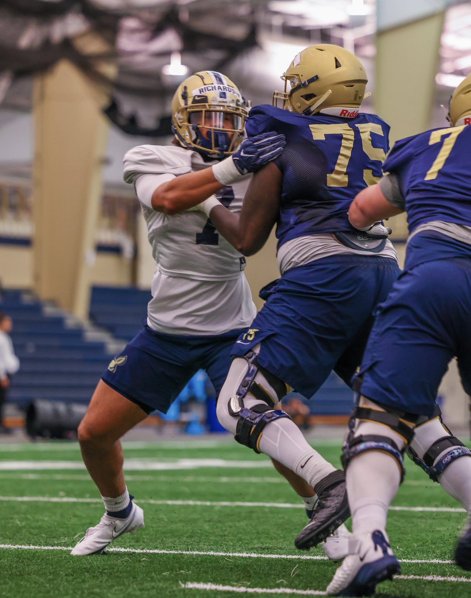 Akron Football tweet media