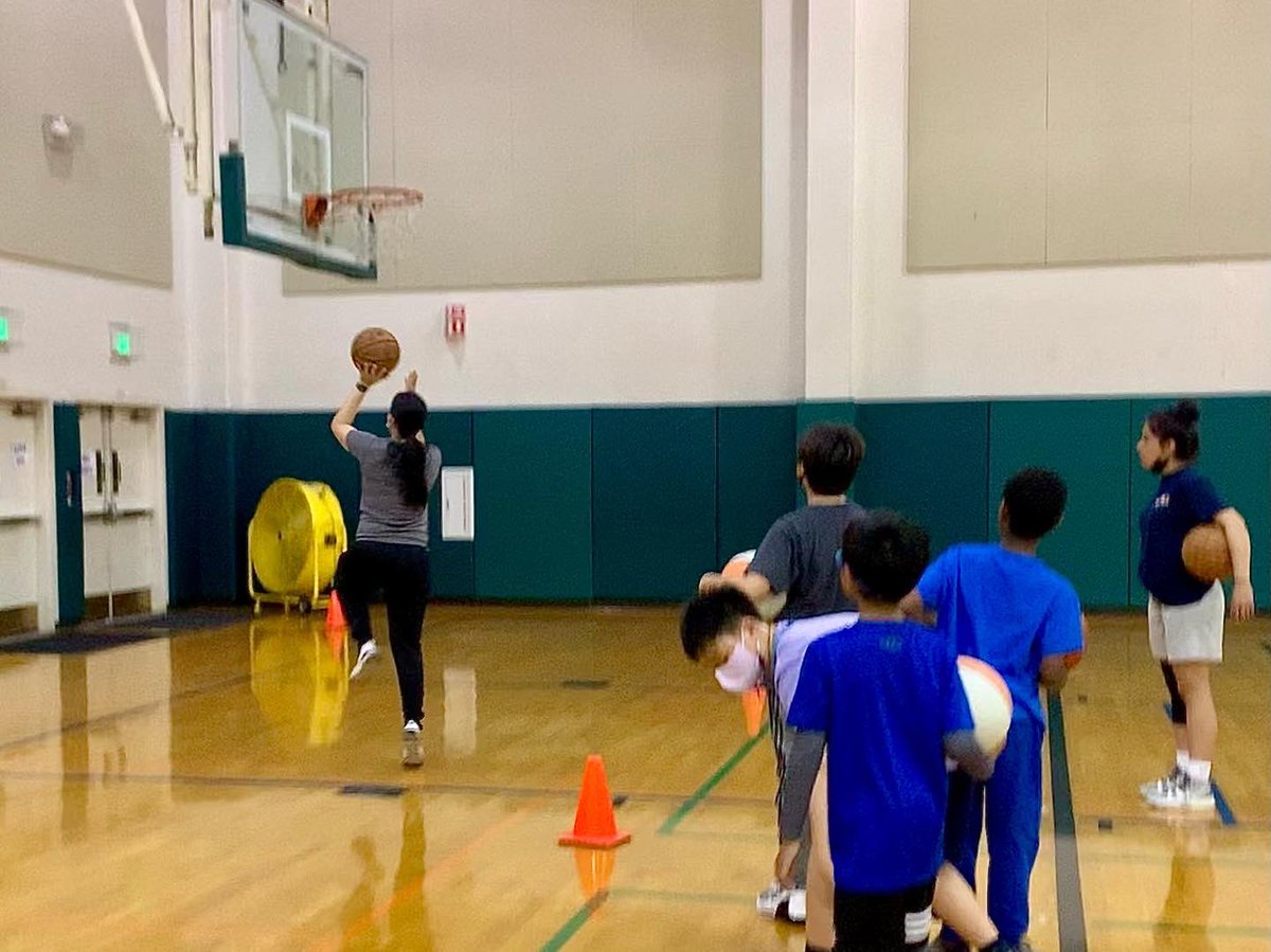 GTbball's tweet photo. GAMETIME Basketball proudly supports the Santa Clara Youth Activity Center. Their staff and its programs have been a distinguished identity and service in the community. Join us as we say THANK YOU to the YAC Family! #gametimebball #strongertogether #commitmenttoourcommunity https://t.co/n9xgUKrGsP