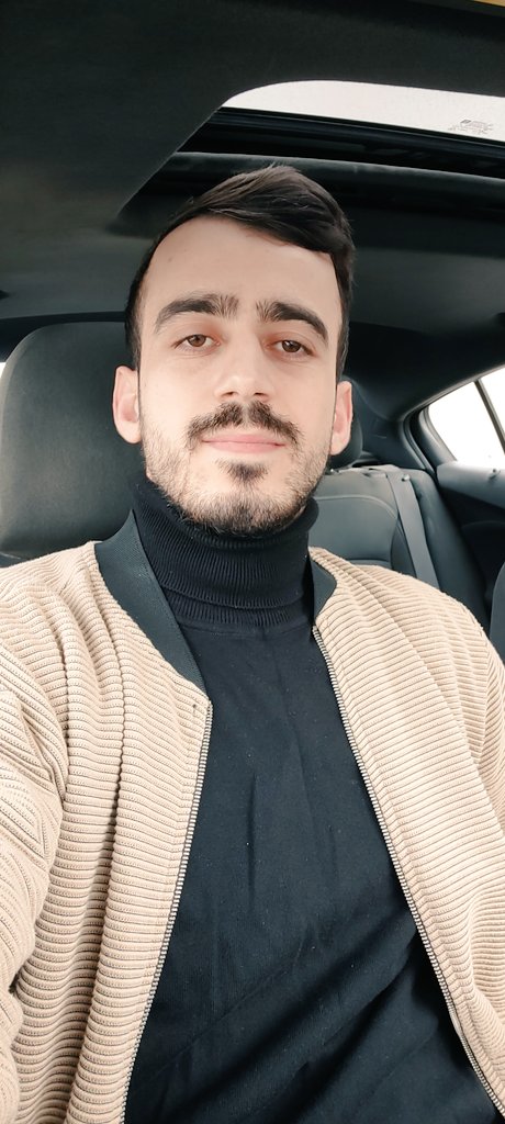 ما بين عمر ٢٧ و٢٨ سنة، كان اول عيد ميلاد جميل من كذا سنة وضروري تتلخص بكولكشن صور تختصر هاي السنة المليانة خفارات وتعب وقتيل بس المحليها "رحم الله والديك" من مريض تتحسن حالته على ايدك ❤️