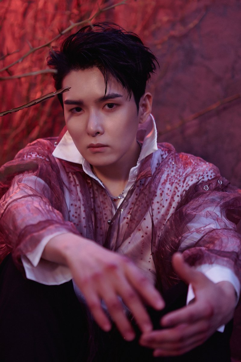 Ryeochive_'s tweet photo. 🔥🥀 Charming! 

🌹 2022.05.03. 6PM KST

#려욱 #RYEOWOOK
#A_Wild_Rose 🥀
@9ryeong9 https://t.co/2C7VcOVhFw