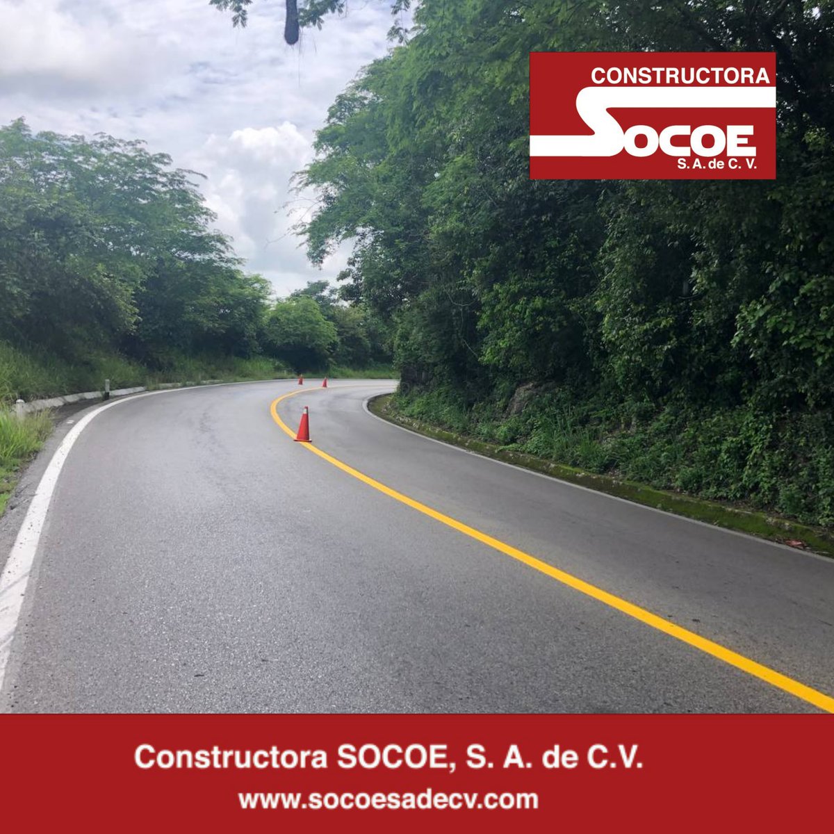 SOCOESADECV's tweet photo. 👉SERVICIO DE SEÑALAMIENTO 
HORIZONTAL Y VERTICAL.👈

¡¡¡CONSERVAR ES PRESERVAR!!!
#ConservarEsPreservar
#ObrasSCT

#SomosSOCOE #PasiónSOCOE #EquipoSOCOE #SOCOE #LaSuperPintura #SCT #SomosCaminerosSOCOE  #SeñalamientoHorizontal #SeñalamientoVertical
#PintaRayas #Pintura https://t.co/BX5AY56iQ2