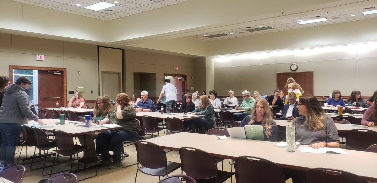 75arcounties's tweet photo. AAC is hosting the Fine Collection Seminar today. Starting off the day, Cagney Kilgroe with AAC gives an overview of Fine Collections and Mary Bonner with INA talks about software and credit card processing. #ARcounties https://t.co/QfW8Q4cmDz