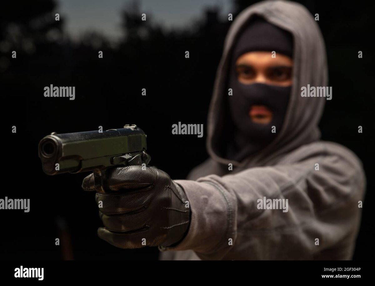 9:45 a.m: A man armed with a handgun and a knife has forced his way into Peter Pocklington’s home. Eva Pocklington was on the phone at the time, and the unusual ending to the call prompted the caller to notify the police. Details as they emerge.
[1/?]