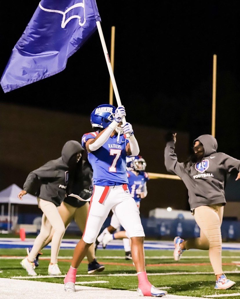 Gus Olidge has committed to play football at Howard University.
We are so #RICSProud of this student-athlete. Go Bisons and Go Raiders! 🔗: riverwoodathletics.com/2022/04/20/gus… <a href="/AOlidge/">J. Augustus Olidge</a> <a href="/Coach_Young10/">Michael Young</a> <a href="/RICSAthletics/">Riverwood Athletics</a> <a href="/ricsprincipal/">Kindra Smith, Ed. D.</a> <a href="/HUBISONFOOTBALL/">HOWARD FOOTBALL</a> <a href="/HUBisonSports/">Howard Athletics</a>