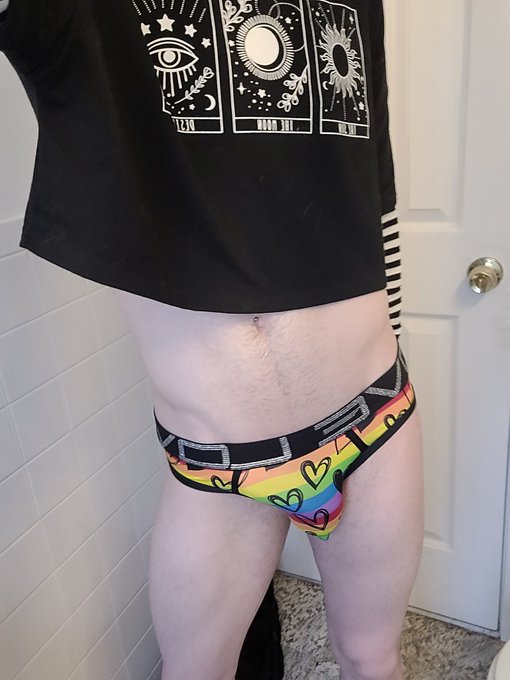 1 pic. Love the way these undies look! https://t.co/i1j4gOT7hp