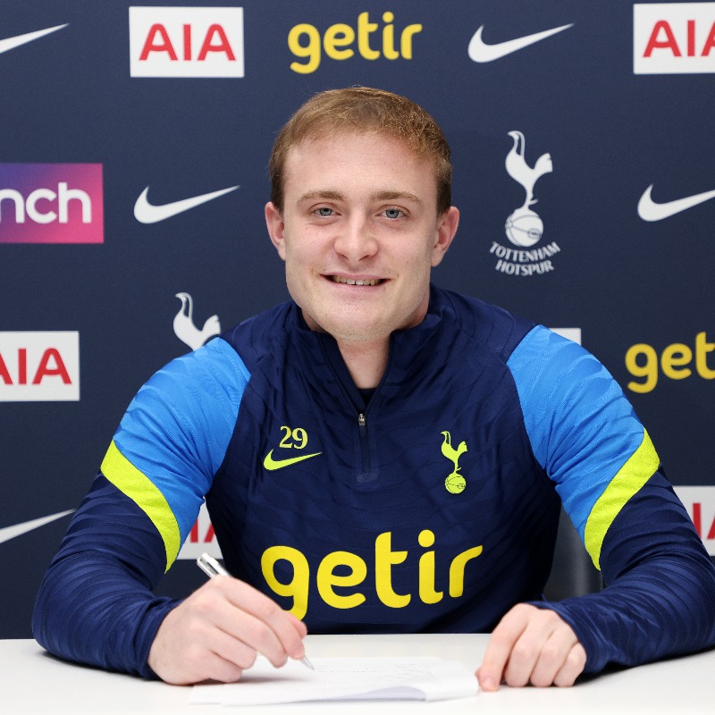 SpursOfficial's tweet photo. ✍️ We are delighted to announce that Oliver Skipp has signed a new contract with the Club that will run until 2027.

Congratulations, Skippy! 👏