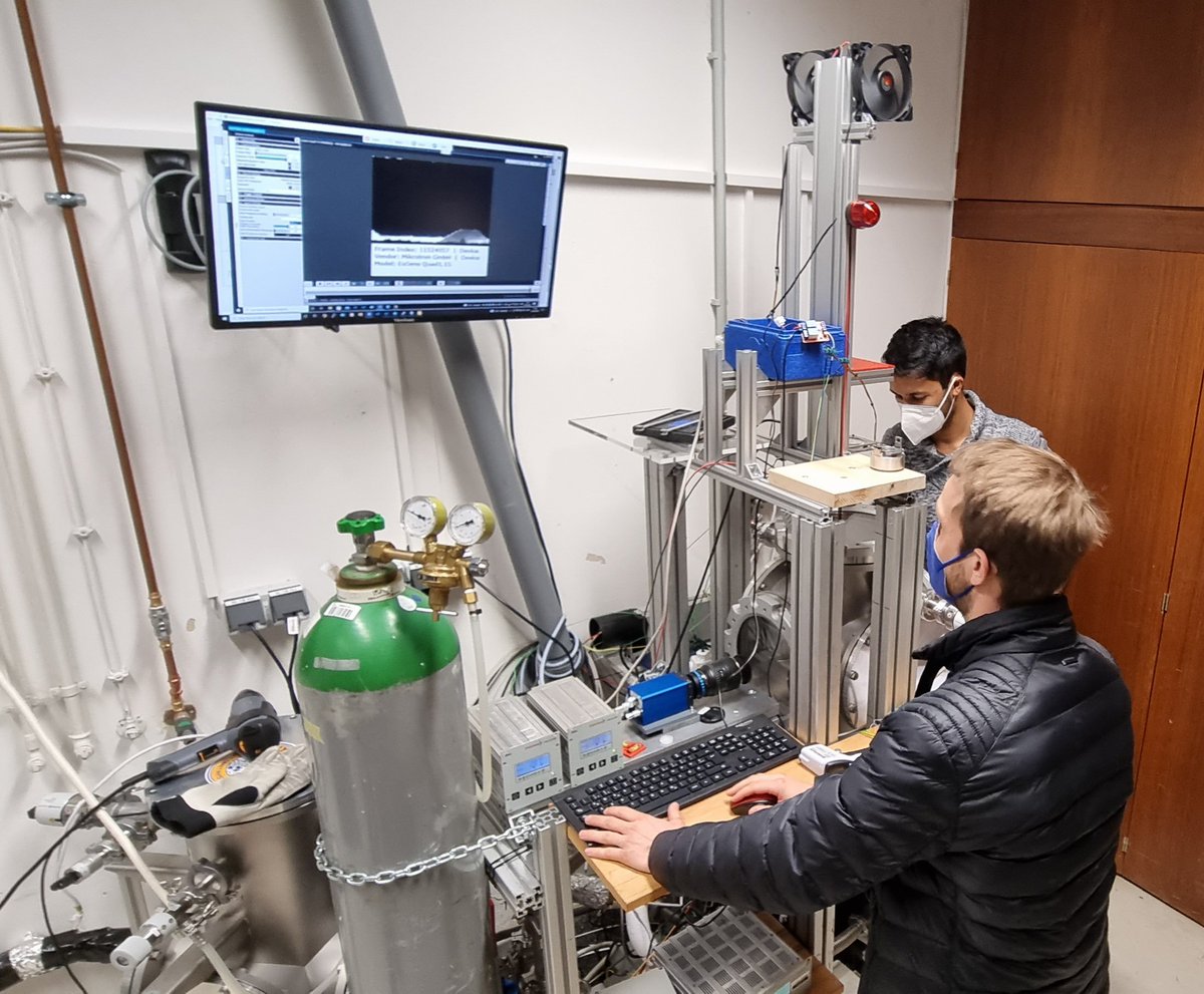 CoPhyLab's tweet photo. Students from @IWF_oeaw came to work at @CoPhyLab
#TalesFromtheLab https://t.co/w0p37d8oSE