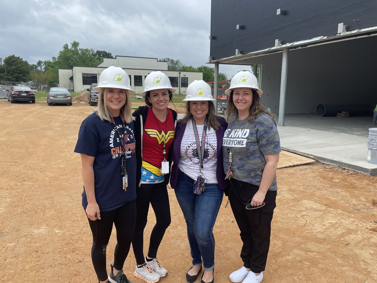 kelmoore23's tweet photo. The @WISDParmley new gym construction is moving along!! So excited!! https://t.co/anMohnlAUT
