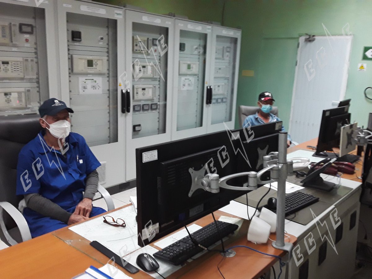 OSDE_UNE's tweet photo. Sea de día o de noche los operadores de la ECIE mantienen el mismo rigor en su trabajo.
#CubaVive #VamosConTodo #loquenosUNEcompromiso
@DiazCanelB @arronte_livan @CeperoHernandez @EnergiaMinasCub https://t.co/BmrlubzH2V