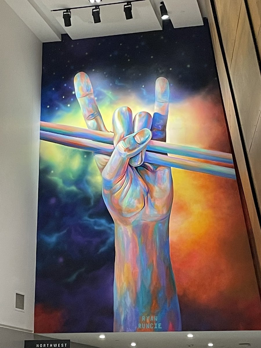 MachineAnxious's tweet photo. Dell Employee exclusive Earth, Wind, and Fire concert for pre-grand opening of @MoodyCenterATX was incredible! https://t.co/nwpIp7rHsq