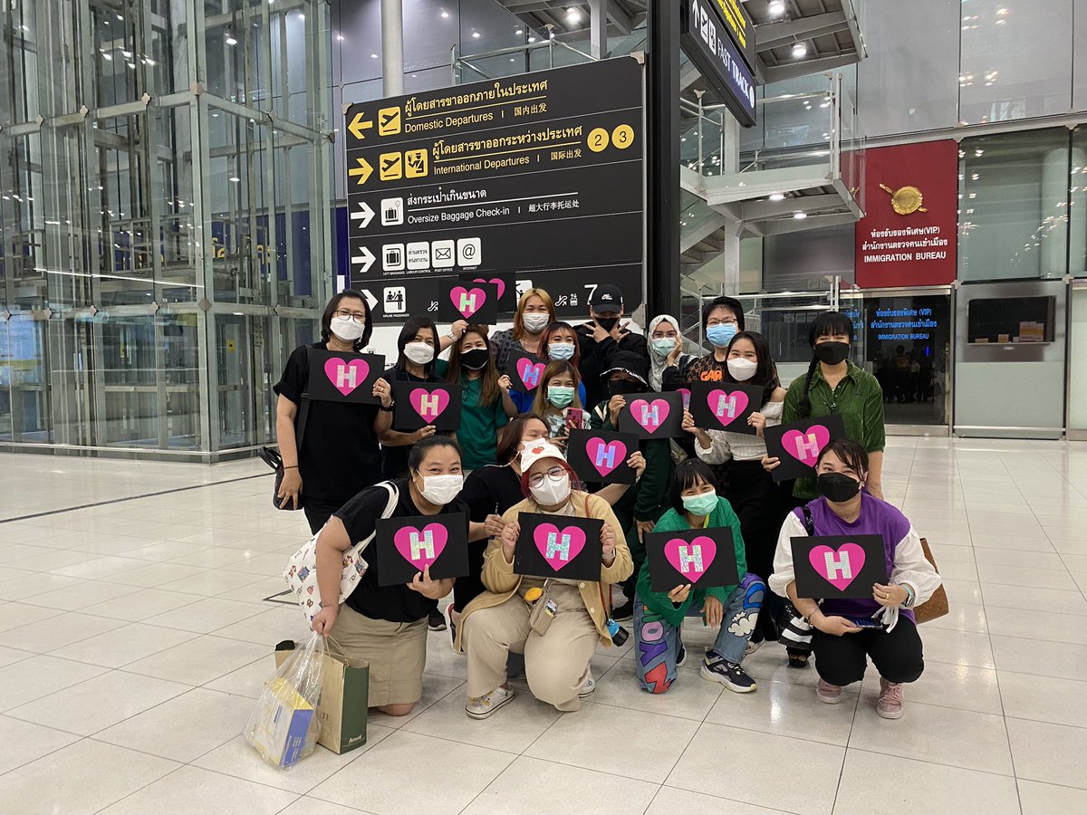 HunzLoveLight's tweet photo. เดินทางปลอดภัยนะค้าบบบ @Hunz_IPH ✈️❤️🐻  #hunz_iph #HunzIPH
#HunzFamilyClub
#hunz_lovelight https://t.co/2Wzk7XFVFi