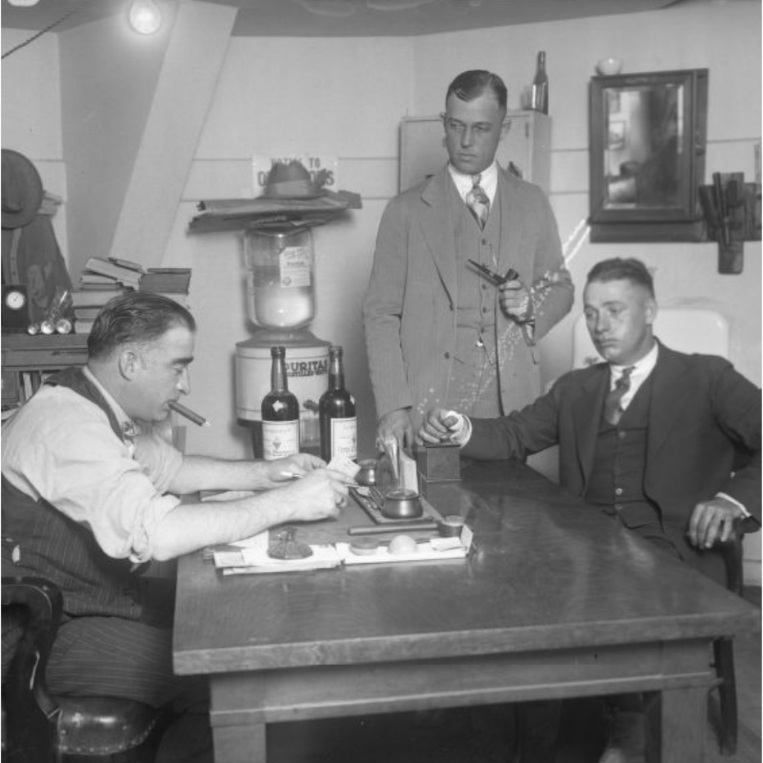 picturingmexam's tweet photo. Happy 4/20 from George Contreras, one of LA’s most notorious party poopers! Conteras was born in LA in 1888 to a Mexican dad and a white mom. He began working for the DA’s office in 1919 and in 1922 was put in charge of the city’s “Booze Squad,” which enforced prohibition. https://t.co/2otEKmh9Gp