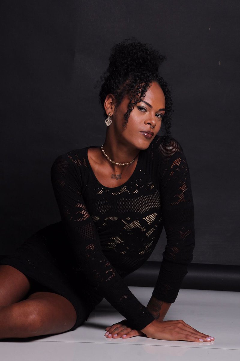 Agatha_Kiim's tweet image. Fiel e leal a mim mesma.! 🖤

#wmodel
#trans