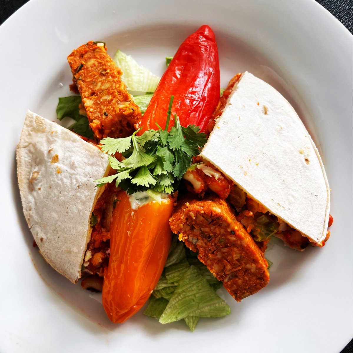 TierraKitchen's tweet photo. Still plenty of time to get your orders in for this week! Head over to https://t.co/3mteXWErci to grab one of our ready-to-eat tapas boxes and take it for a picnic in the sun ☀️

Our homemade “chorizo” paté, cheese stuffed mini peppers and quesadillas https://t.co/dDBNdcBs7B