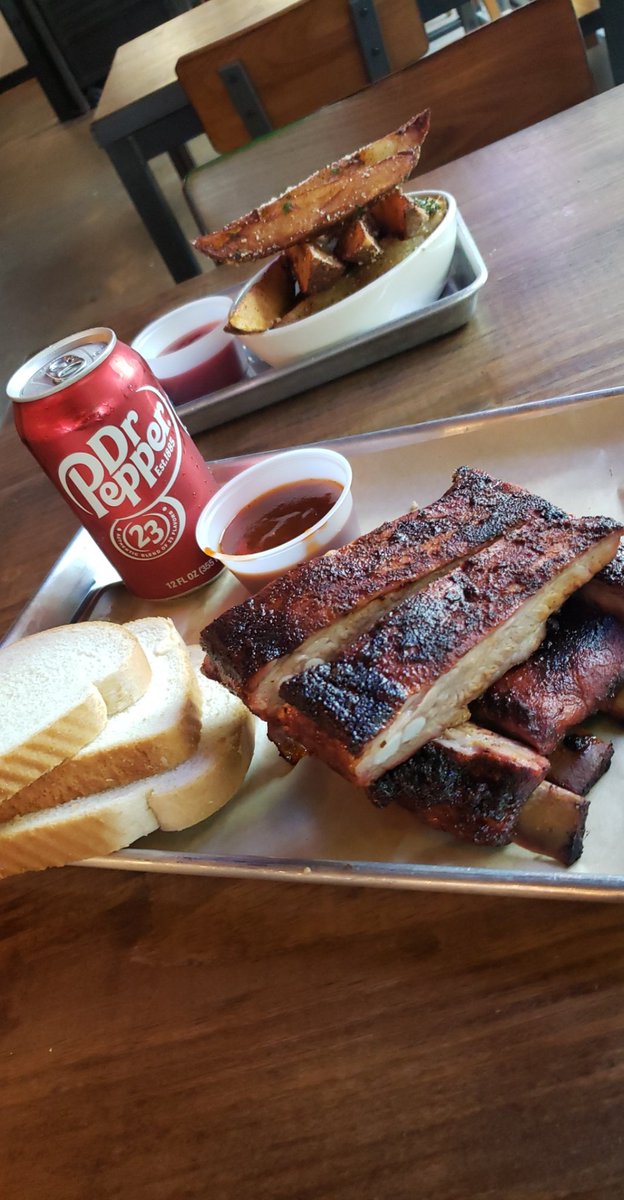 TheFranchize454's tweet photo. Enjoying me a delicious lunch  at @OAKDBBQ !  Some of the best BBQ in the DFW area! #BBQ #OakdBBQ #Ribs #DrPepper https://t.co/SghBoXj6P1