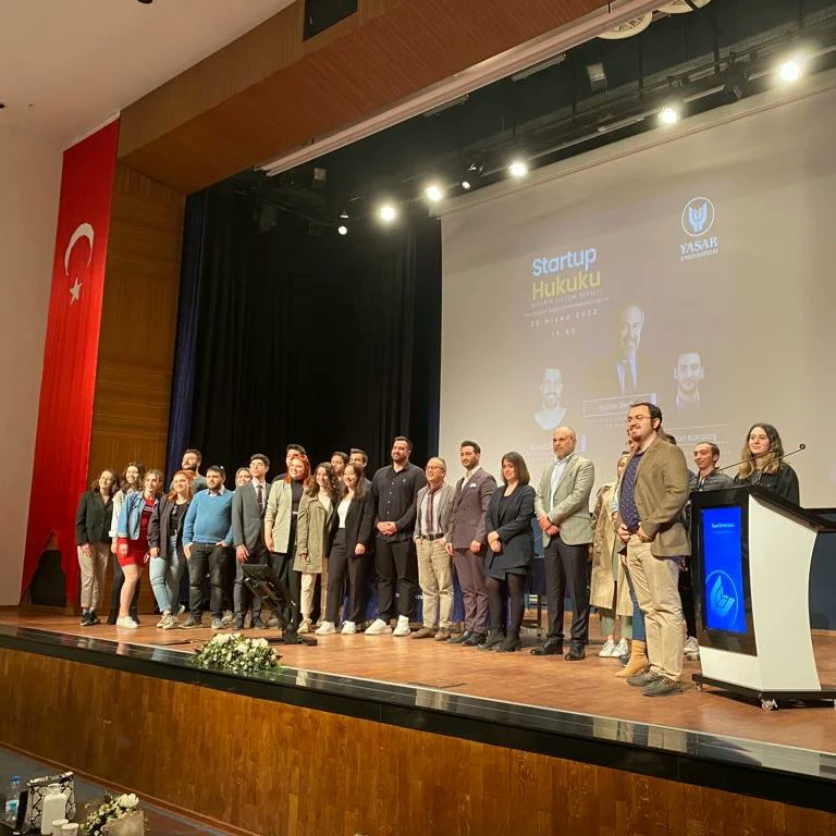 Startuplegalist olarak Yaşar Üniversitesi Girişimcilik Topluluğu ve Hukuk Topluluğu'nun düzenlemiş olduğu "Start-up Hukuku" adlı organizasyonda yerimizi aldık. 

Bir sonraki etkinliklerde görüşmek üzere. 

#startuplegalist