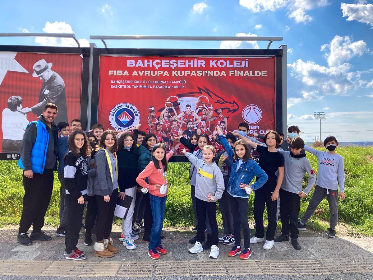 Bahçeşehir Koleji Lüleburgaz Kampüsü olarak şehrimizde her yerdeyiz! Basketbol takımımıza finalin ilk maçında başarılar dileriz ❤️💙 #bkbasketbol #bahçeşehirkoleji