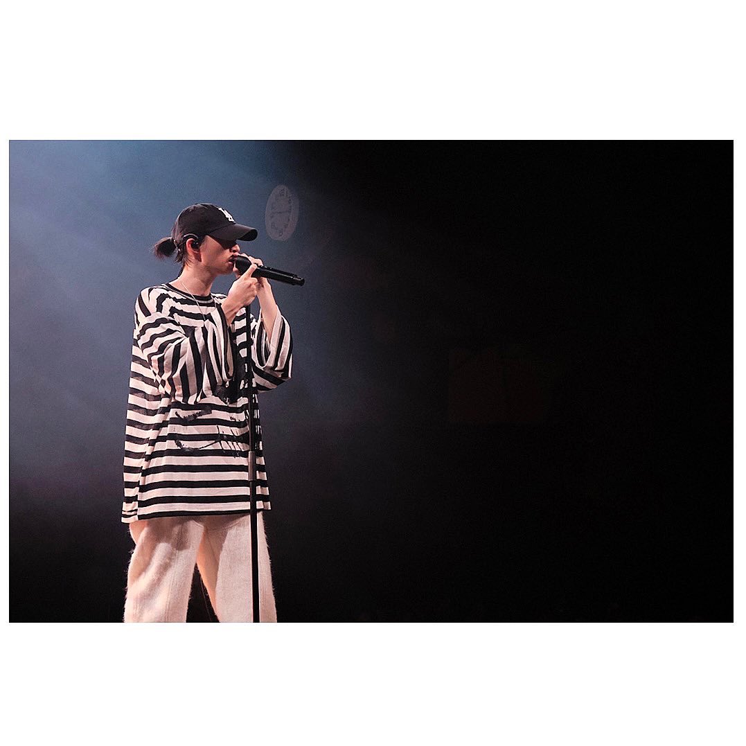 Keshi (<a href="/keshimusic/">keshi</a>) HELL/HEAVEN EU Tour at <a href="/lamadeleinebe/">La Madeleine</a> part.01.1 | Thank you so much <a href="/GREENHOUSE_TLNT/">Greenhouse Talent BE</a> ✨

📰 for <a href="/MIAconcept_/">MIA concept</a>  

#hhbrussels #Keshi #hellheaven #hellheaventour #madeinasiaconcept #lamadeleine #greenhousetalentbe #brussels #concertphotography