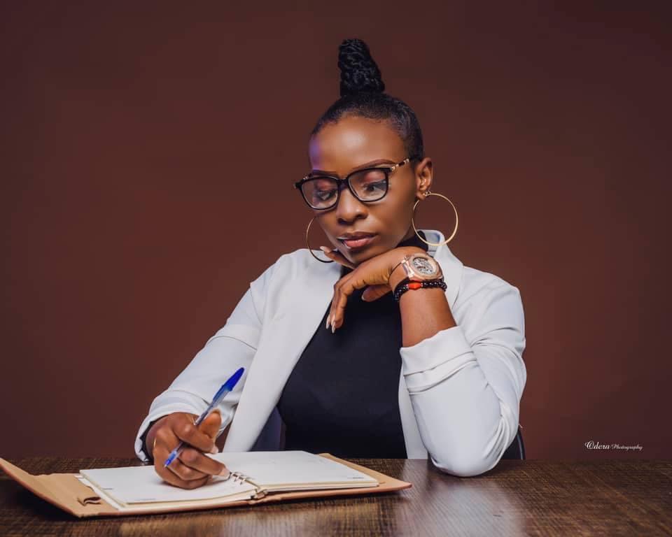 UP Close with On-air Personality <a href="/EstherUmelo/">esther umelo</a> 👇👇👇

Umelo Chinonso Esther,  is a graduate of linguistics and communication studies from the University of port harcourt.

IG;<a href="/esther/">Esther London</a>.umelo 
Facebook; Esther Umelo
Twitter; Esther Umelo

#SpicyModel  #OAP  #UpclosewithSpicyModel
