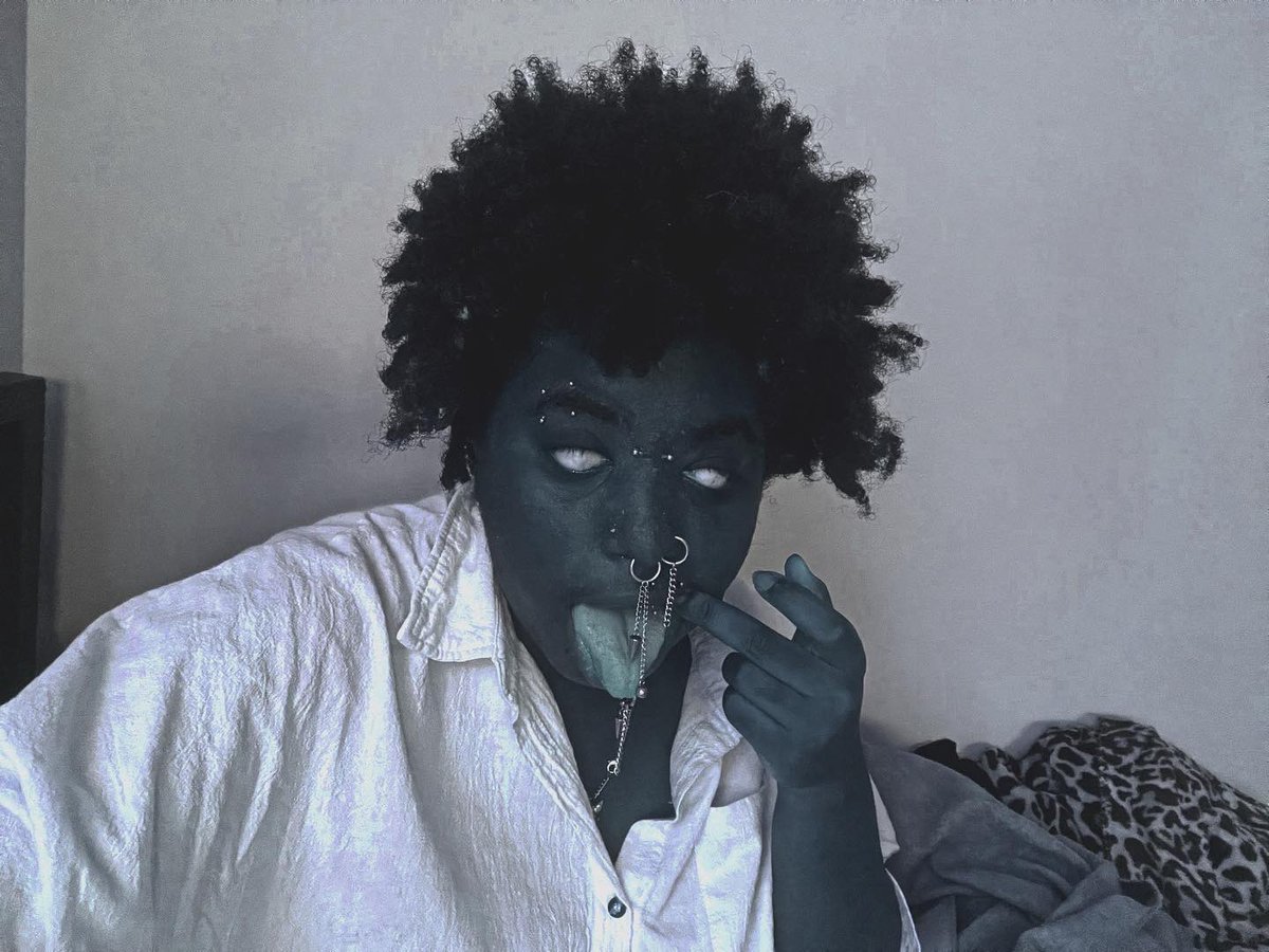 xWedxnesdayx's tweet photo. Fuck thattt #hype https://t.co/gP6oTKuPfx