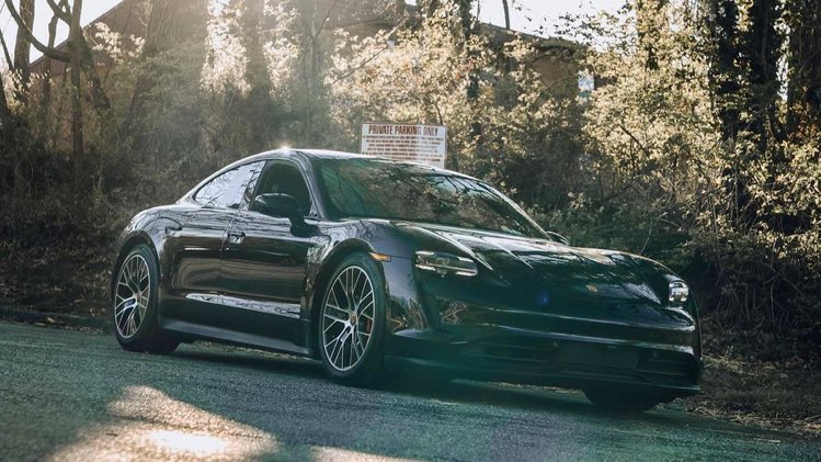 MetaSpace2022's tweet photo. NEW: Porsche dealer in Maryland, U.S. now accepts #Bitcoin  as payment 🙌

#Bitcoin #Binance #MST #SHIB https://t.co/0EqJqRk4RL