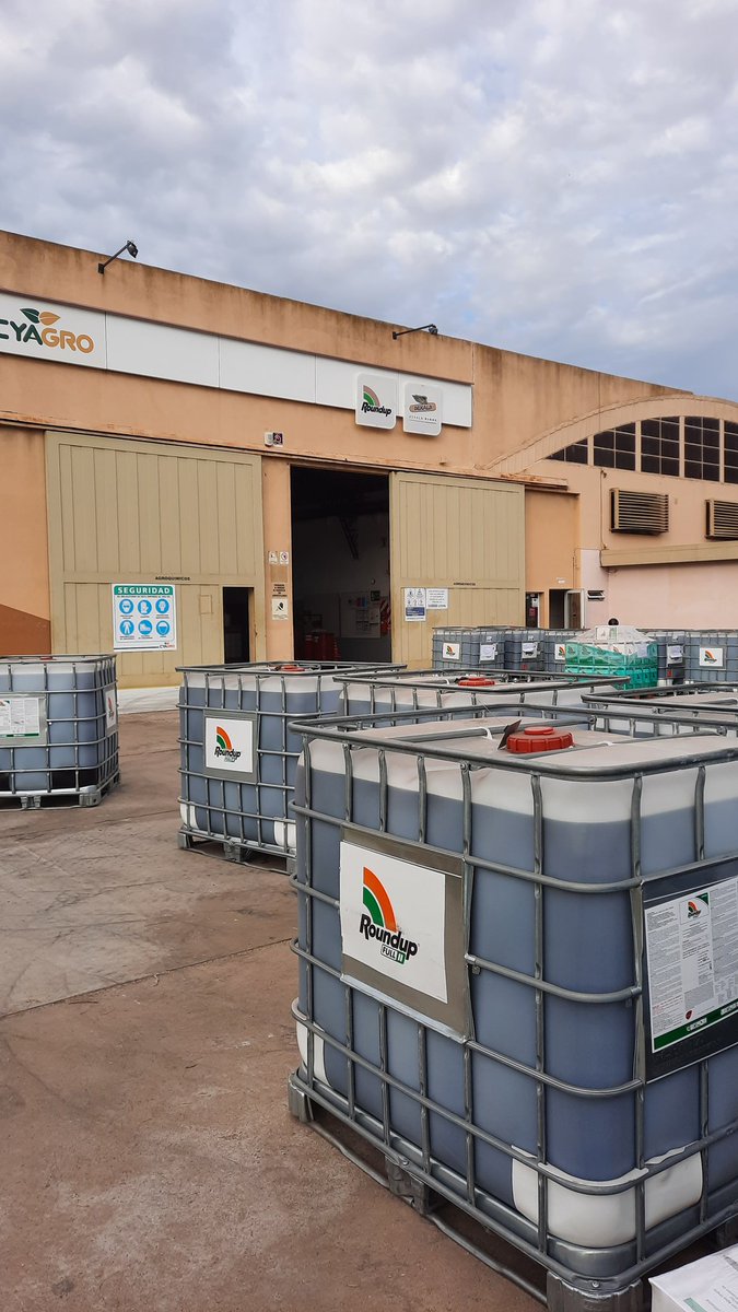 Seguimos apostando a hacer una agricultura sustentable ✅ Con uds "IBC" capacidad 1000 litros, disminuyamos la utlizacion de plastiico 👍. <a href="/cyagro1/">CYAGRO</a> Grupo Quemu y <a href="/BayerConoSur/">Bayer Cono Sur</a>