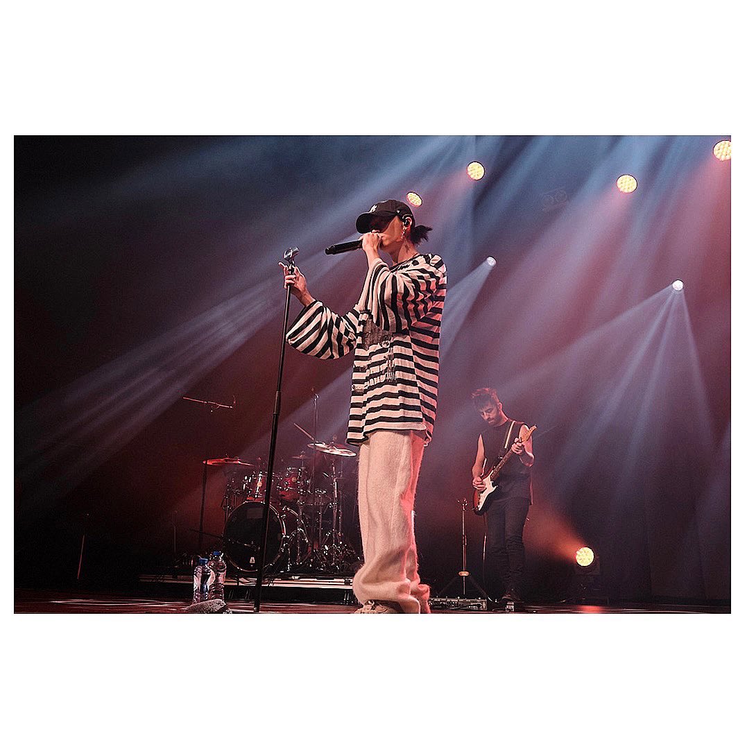 Keshi (<a href="/keshimusic/">keshi</a>) HELL/HEAVEN EU Tour at <a href="/lamadeleinebe/">La Madeleine</a> part.01.2 | Thank you so much <a href="/GREENHOUSE_TLNT/">Greenhouse Talent BE</a> ✨

📰 for <a href="/MIAconcept_/">MIA concept</a>  

#hhbrussels #Keshi #hellheaven #hellheaventour #madeinasiaconcept #lamadeleine #greenhousetalentbe #brussels #concertphotography