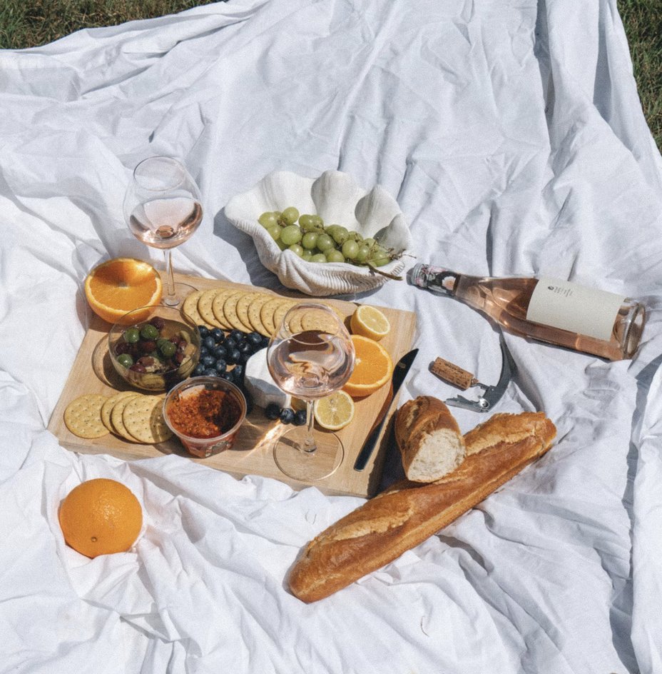 Looking for the perfect treats for your next picnic? We've got you covered. With an assortment of delicious artisan treats, your picnic will be memorable for all the right reasons  🍰 Discover today! 

#picnic #artisantreats #spring #flavourpost #foodmarketplace #discovertoday
