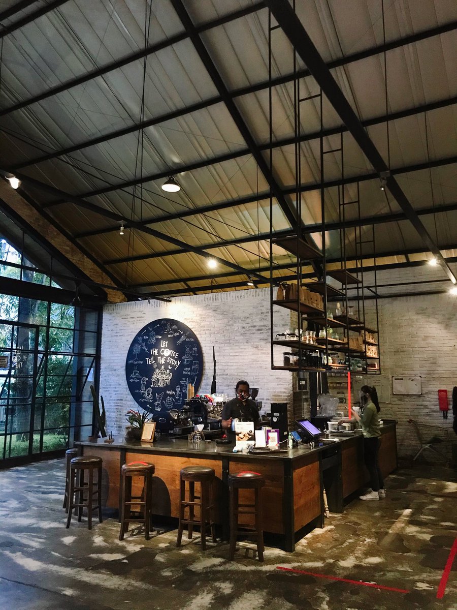 📍 Epic Coffee
📌 Jl.Palagan tentara pelajar no 29, Yogyakarta
🔍 IG : epic_coffee

#cafejogja #kopijogja #coffeejogja #yogyakarta #jogja #jogjaistimewa #jogjakarta #coffeeshopjogja #kopi #coffee #coffeeshop #epiccoffee