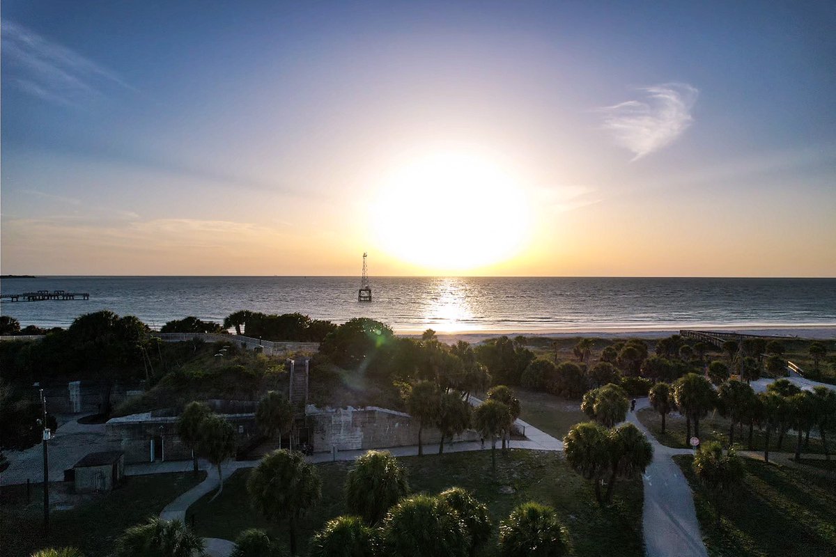 FloridianCreat1's tweet photo. Fort Desoto Sunset βπΌπβπΌ @StormHour @FLskygazer ππΌπ₯°ππΌ https://t.co/detFWNyd3z