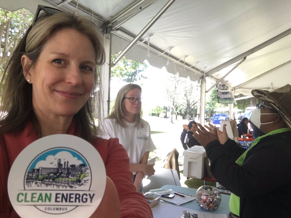 JennetteGayer's tweet photo. Having a great time with #cleanenergycolumbus talking about #100%cleanenergy in Columbus with @ColumbusState! @EnvironmentGA https://t.co/uj6uXOsaE2