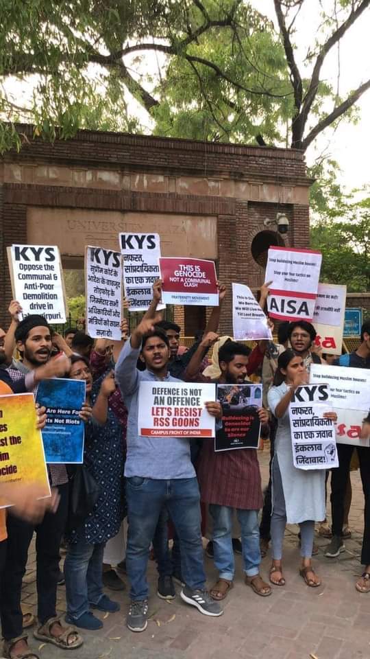 RifaPm's tweet photo. Joint protest against the Demolition at Jahangirpuri 

Stop bulldozing Muslim houses in Jahangirpuri! 
Stop terrorizing Muslims of India!
People of Delhi reject BJP's hate campaign!

#StopHatePolitics

@CampusFrontInd https://t.co/AyTzF204hq