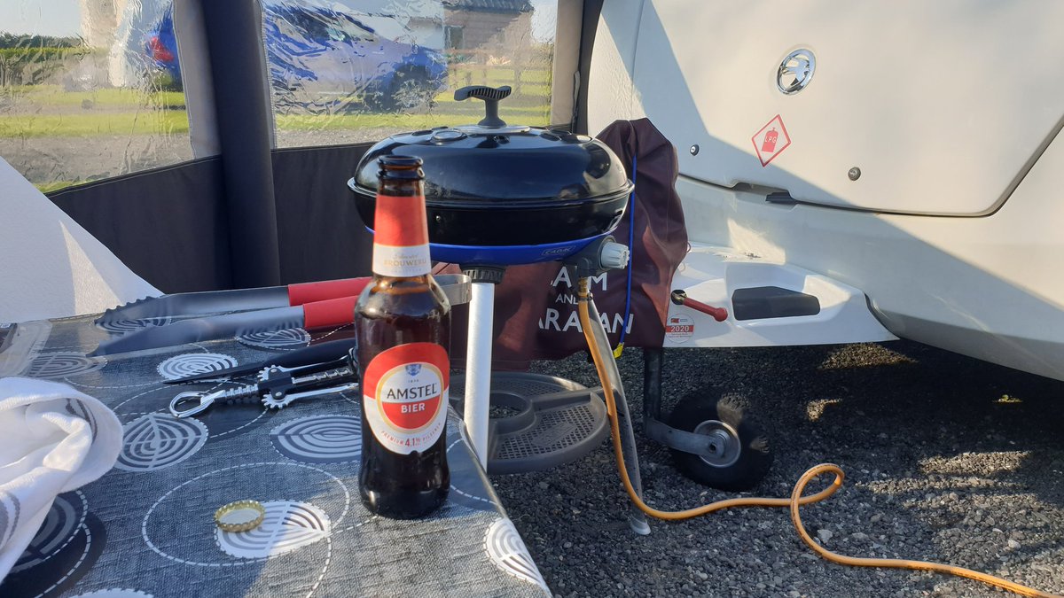 Time for a <a href="/CadacUK/">CADAC DOMETIC UK</a> BBQ with a few Amstels too. Have a good evening everyone.