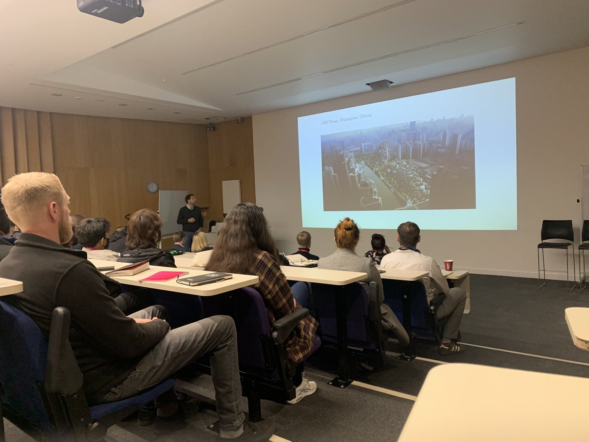 Grand day at BCU for the #BIMinBirmingham event! Wonderful catch-up with colleagues <a href="/matjones_arch/">Matthew Jones</a> <a href="/JasonTaylorMMU/">Jason Taylor</a> Alessandro <a href="/vfarrow16/">Victoria Farrow Architect</a> and students.
My gratitude to Victoria for hosting another successful BIMmastic event and making it possible for our HUD students to attend!