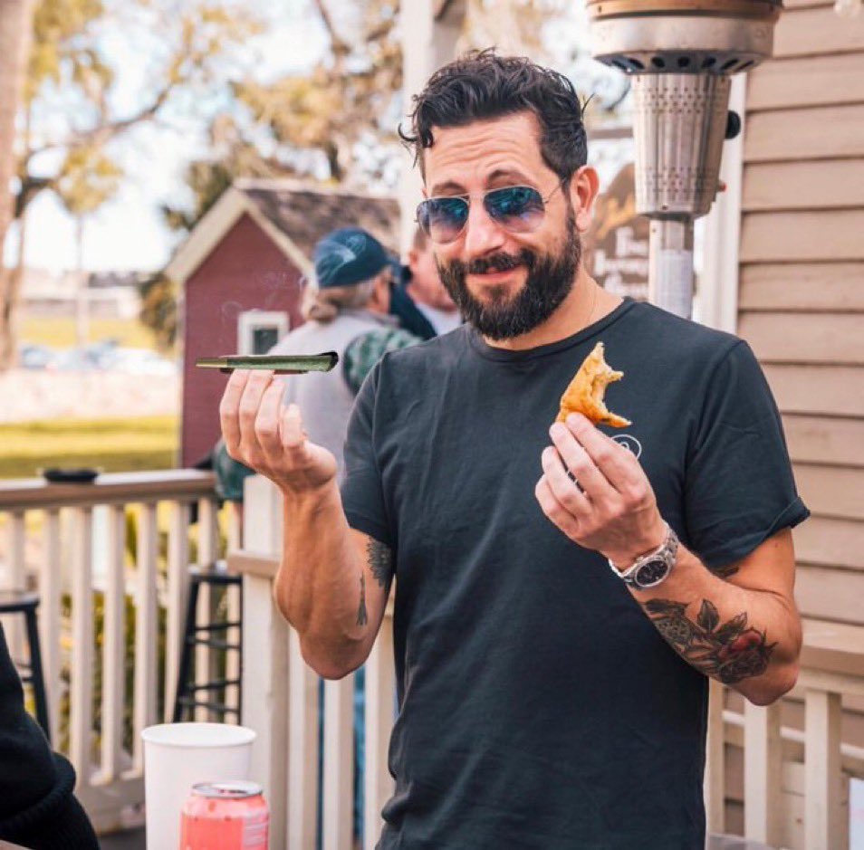 olddominionmeme's tweet photo. Happy 420 🤠😮‍💨 @OldDominion https://t.co/XOJKqmjmau
