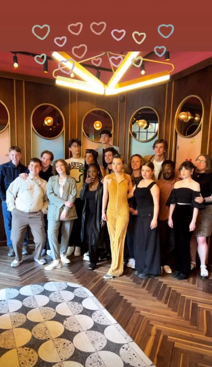 literarylawless's tweet photo. joe os the tallest, confirmed 😌 https://t.co/whIyj09Yid