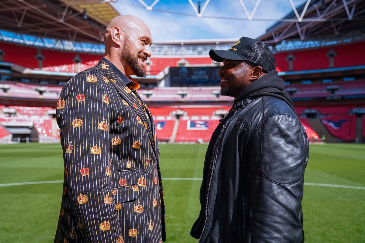 boxingontnt's tweet photo. .@Tyson_Fury and @DillianWhyte finally face-to-face 👀

#FuryWhyte | Saturday | BT Sport Box Office https://t.co/jEl7RdhFgu