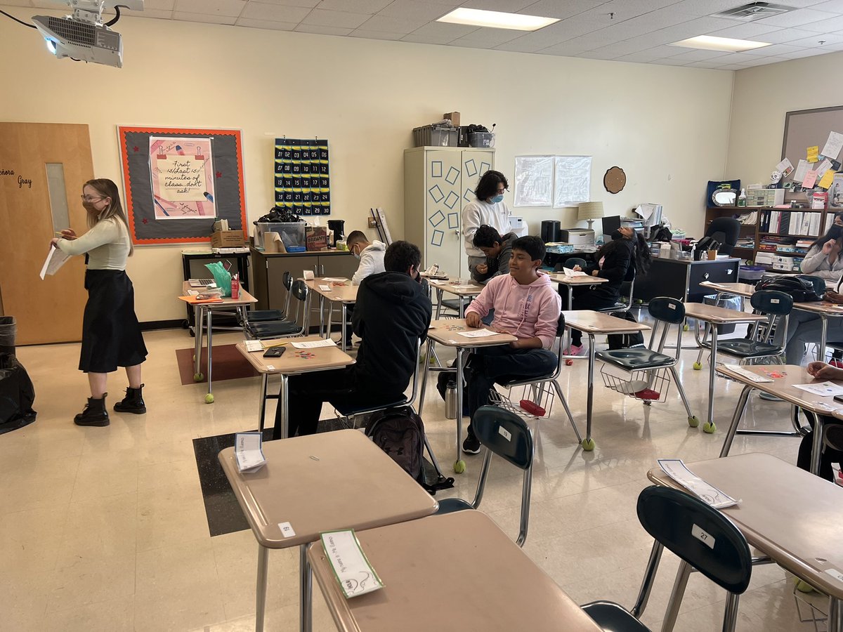 MissBWell's tweet photo. Our ELL Buddy Program had a great meeting today! https://t.co/vDPKyNrr0K