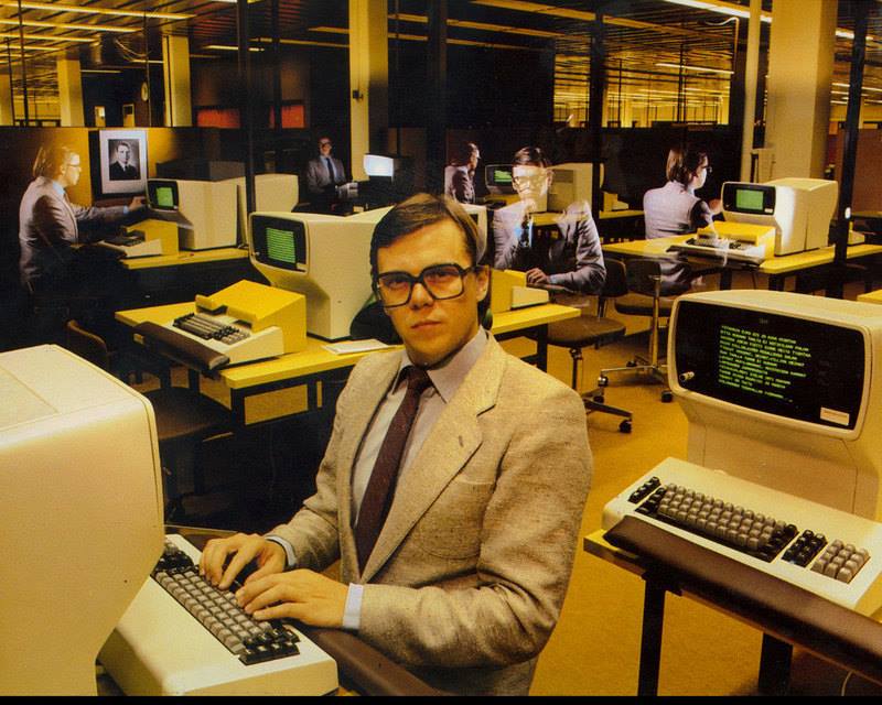 itsmjones's tweet photo. More #synthpop from a confident Jonesy, in the tunes for Electro-Disco Fri 20.00UK https://t.co/MpORS8lcPK @InterConnectio1 @Brutalist_A @NumanaState @ANDONEofficial @ecpowellmusic @danthesiser @TeslaBoySound @tm_howe @Very_Brave_Men #abod #markoh #nukleondan #irisband #electro https://t.co/UbYKaNPAVo